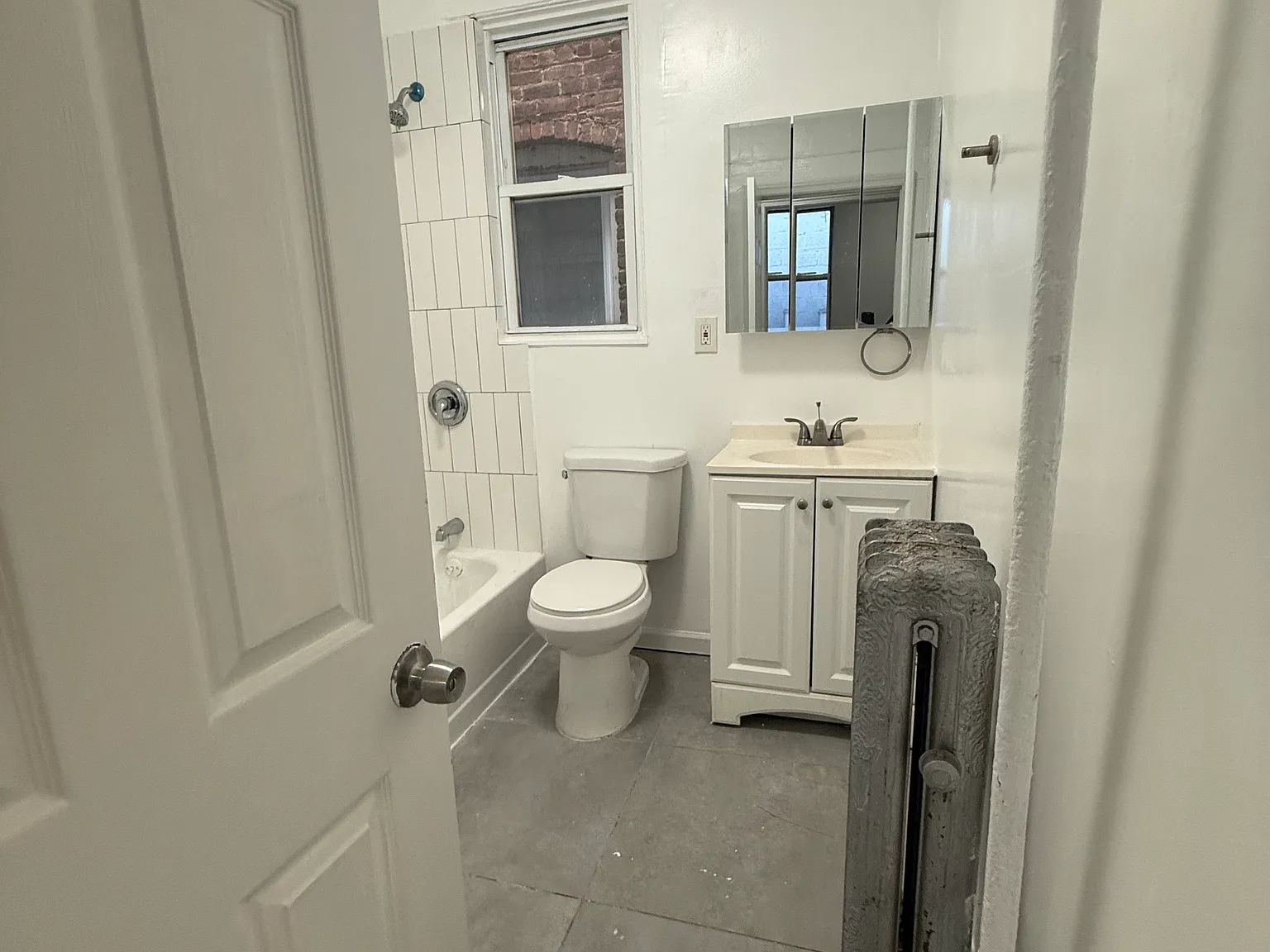 4 bed, $2,395 — Photo 3