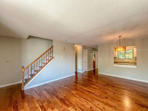 4th image of 511 Woodward Ave Unit E