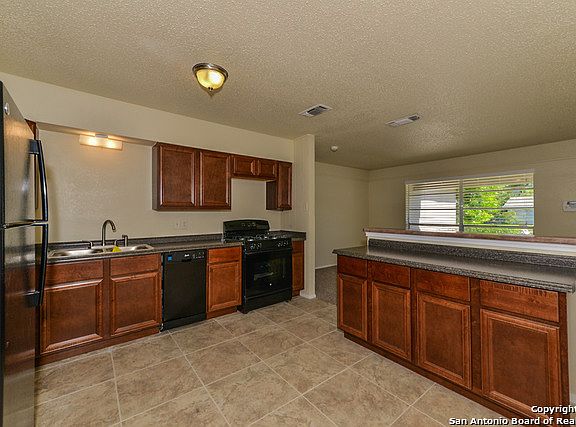 3rd image of 7305 Westshire Dr