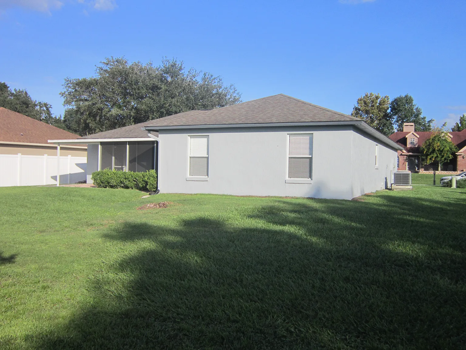 3 bed, 1559 sqft, $2,450 — Photo 3
