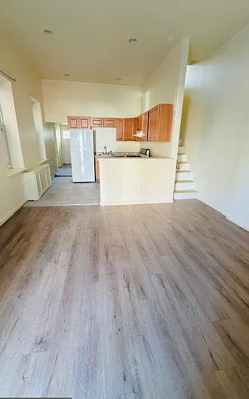 231 3rd St — Photo 2