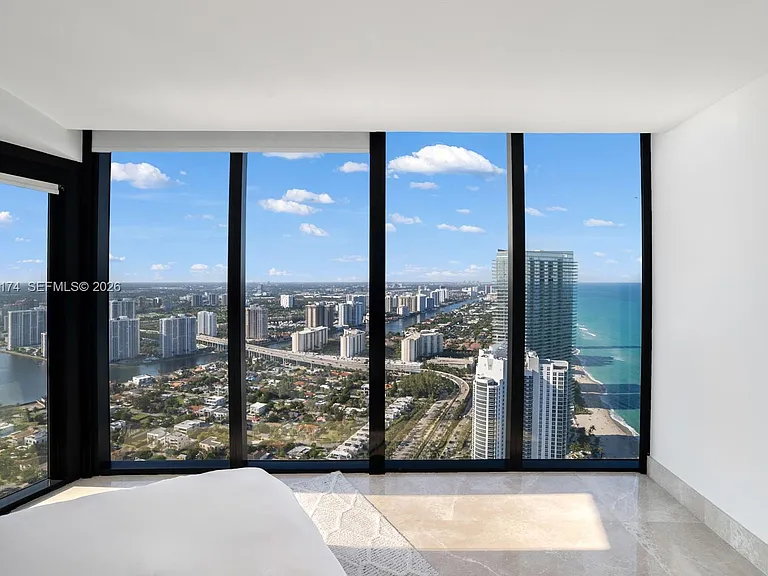 18555 Collins Ave #5105 — Photo 28