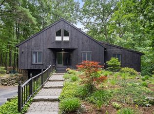 21 Hog Hill Rd, Pepperell, MA 01463