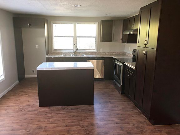 4th image of 3331 Pine Oaks Ln