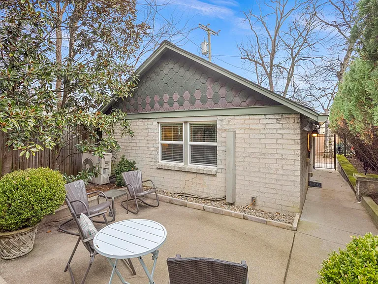 1606 Cedar Ln #B — Photo 24