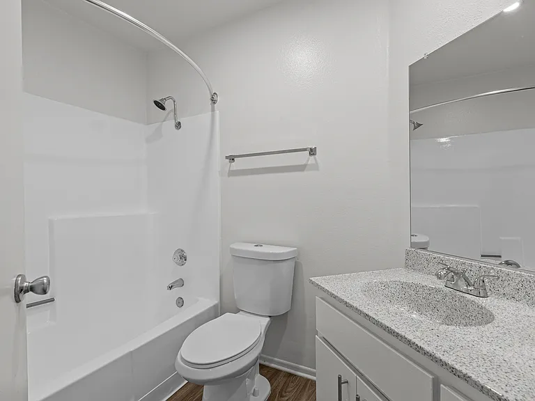 Monterey Villas — Photo 13