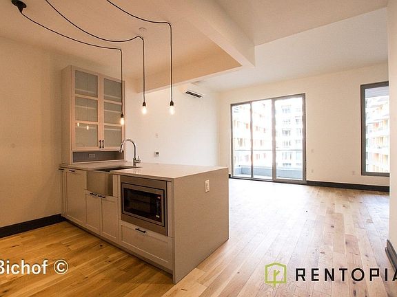 2nd image of 10 Montieth St #454C
