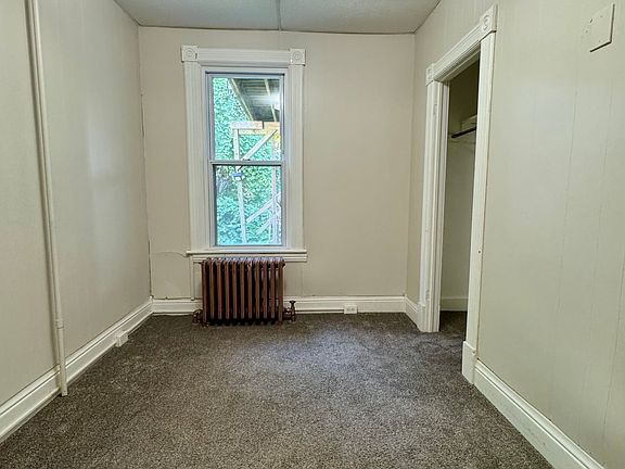5th image of 552 East St #1