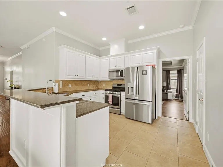 809 Emerald Dove Ave — Photo 8