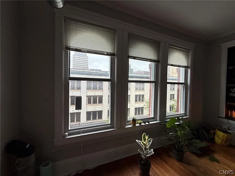 205 E Jefferson St #4A — Photo 7