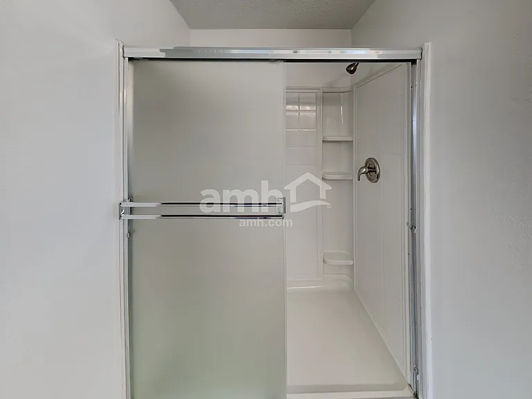 10413 Woodruff Ct — Photo 12