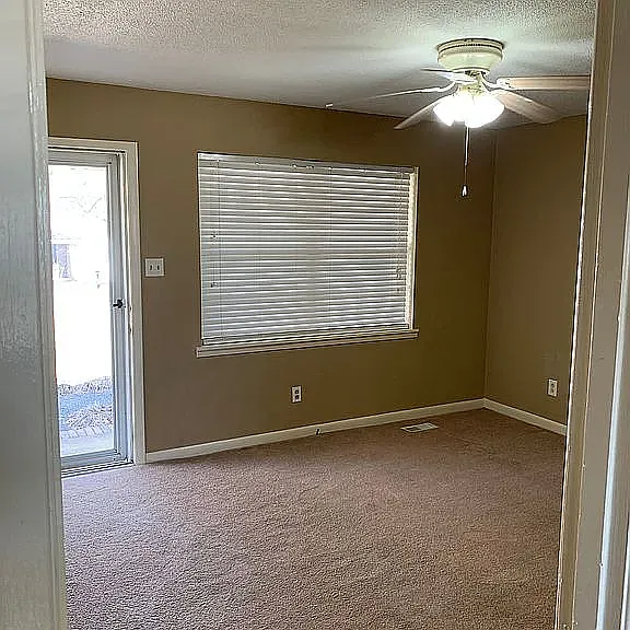 514 Walker Rd SW — Photo 6