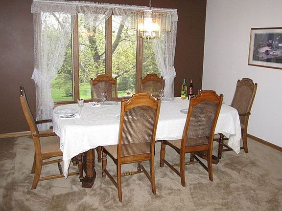 Formal Dining