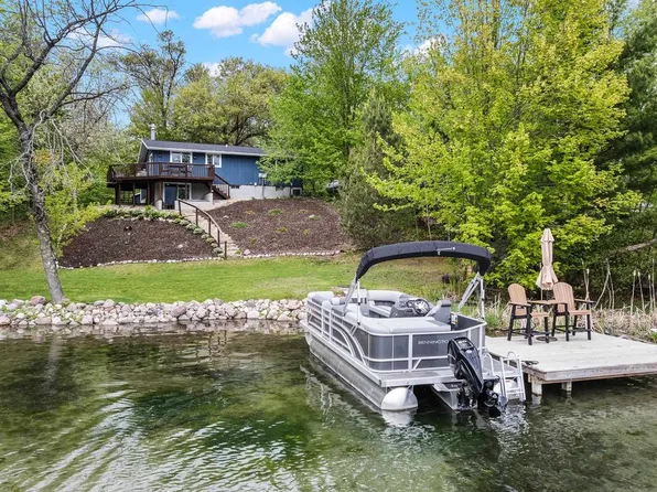 N1386 West STRATTON ROAD, Waupaca, WI 54981