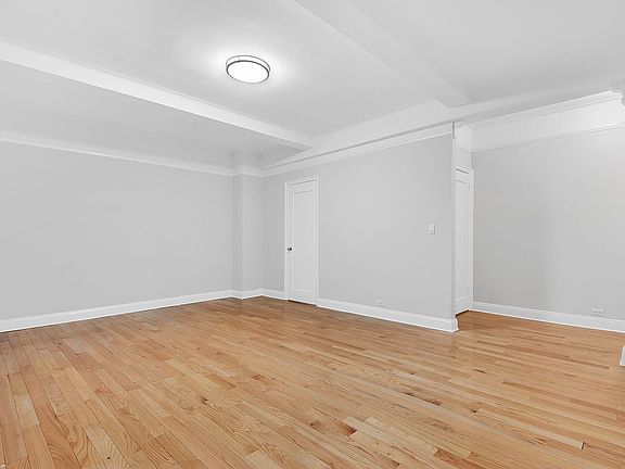 3rd image of 1 University Pl APT 8g