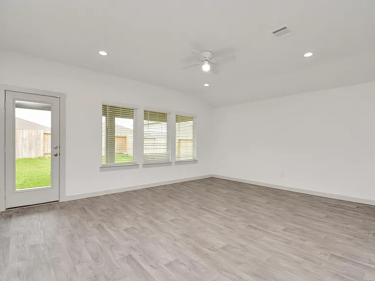 7803 Golden Rubia Ln — Photo 29