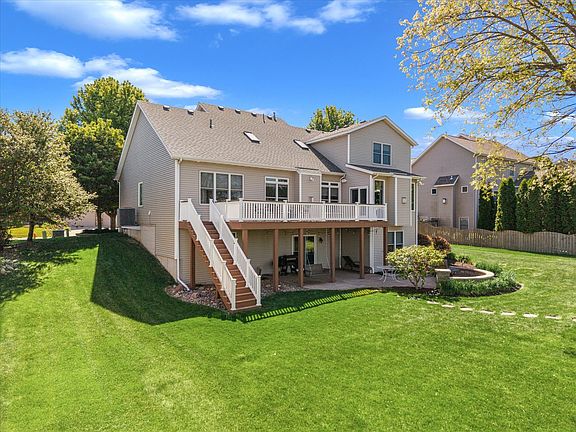 5th image of 4980 Brittany Ct