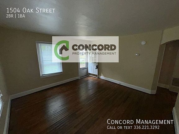 3rd image of 1504 Oak St
