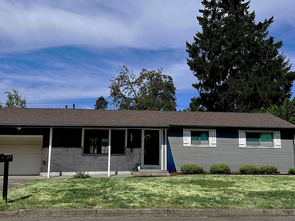 1st image of 1307 NE 190th Pl