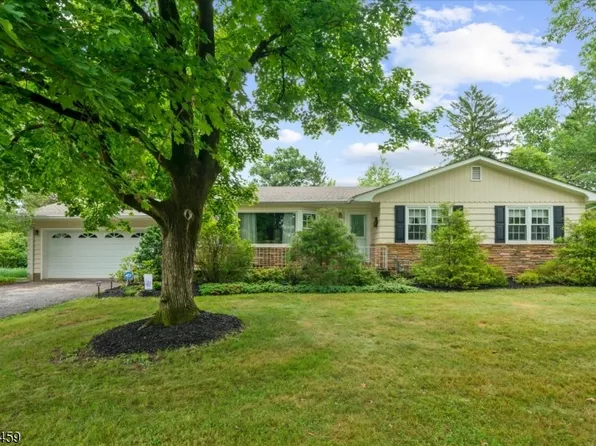 11 Meadow Brook Rd, Raritan Twp., NJ 08822