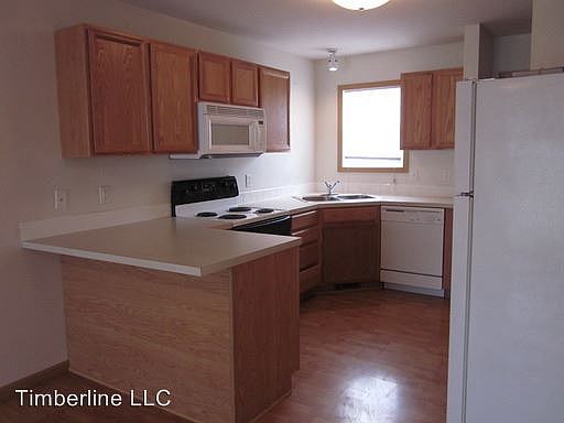 2nd image of 7223 Silverthorn Dr