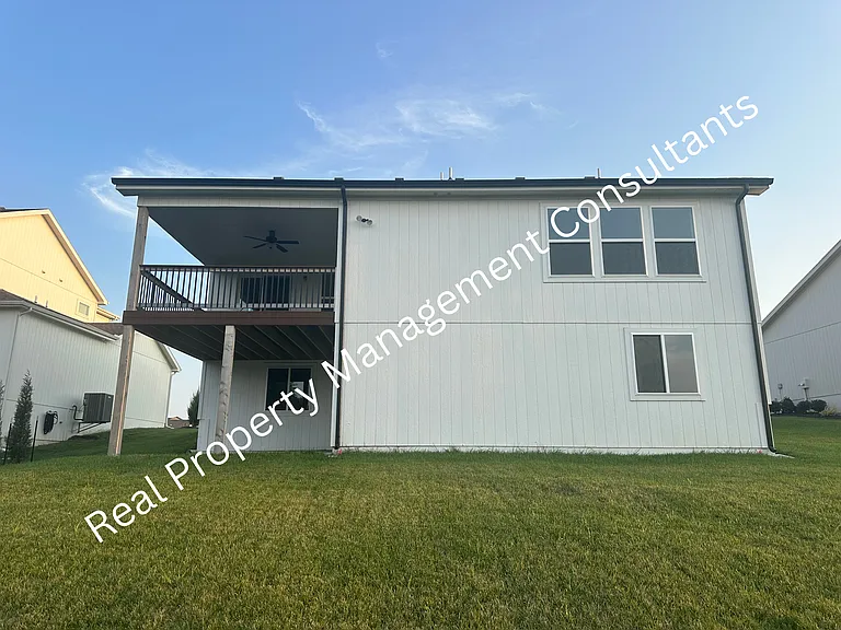 1628 SW Buckthorn St — Photo 21