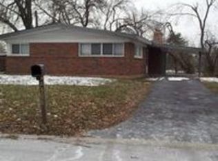 8306 Sagewood Ln, Hazelwood, MO 63042