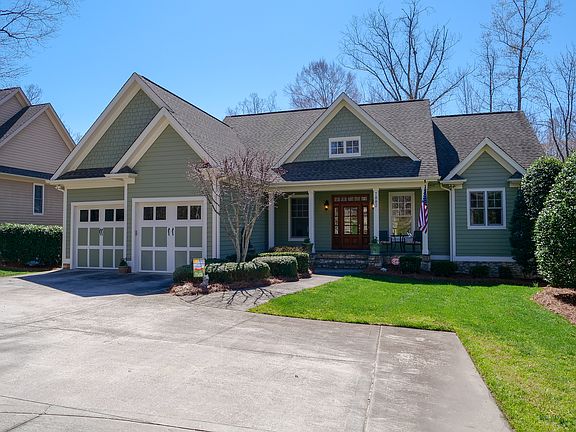 2nd image of 7882 Lakeview Dr