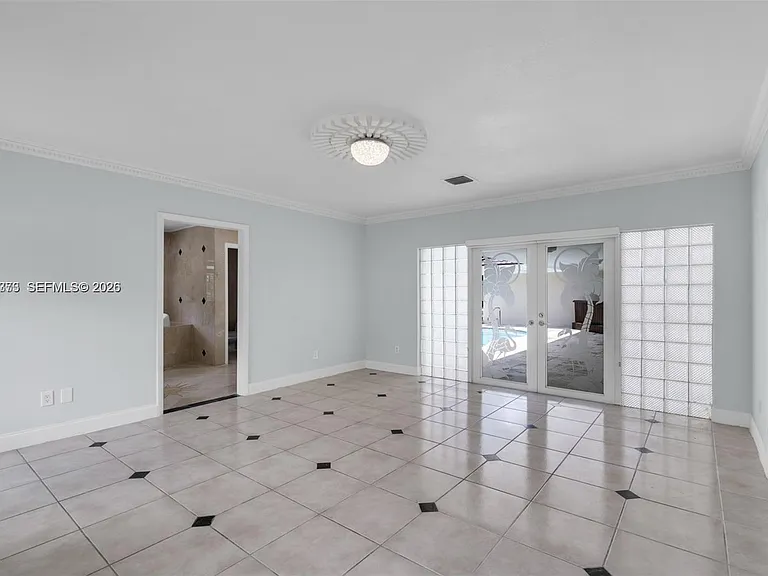 18370 SW 212th St — Photo 9