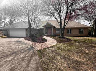 10020 Pine Valley Cir, Belvidere, IL 61008