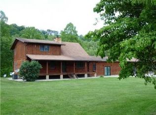 22 Fantasy Dr, Tornado, WV 25202