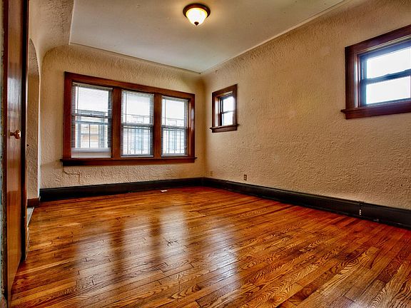 3rd image of 3621 N Humboldt Blvd