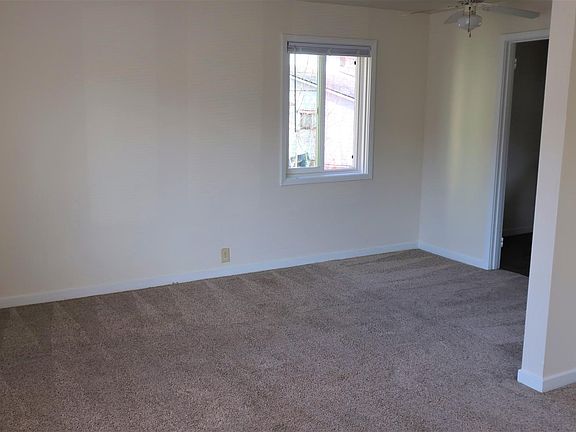 4th image of 130 Lavender Ct #23