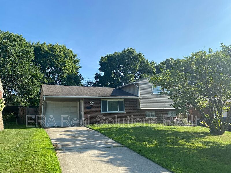 1st image of 2562 Bracebridge Dr