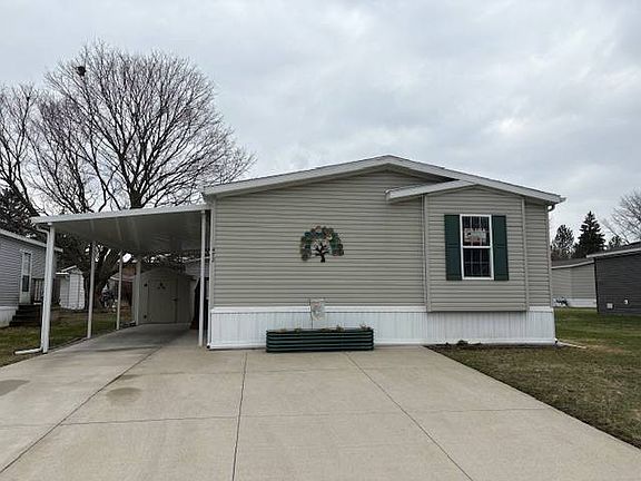 2nd image of 472 Flamingo St