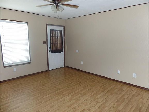 2nd image of 318 County Road 1590
