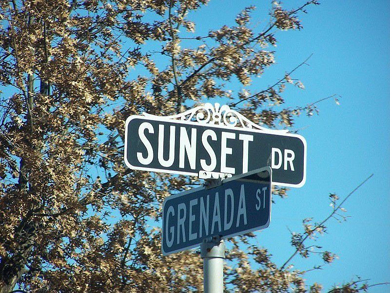 2nd image of 330 Sunset Dr
