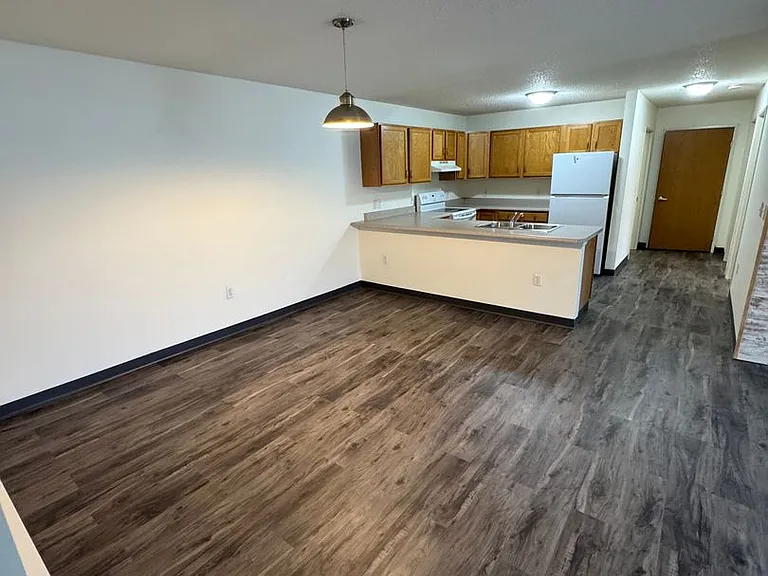 90 E Gridley Ave — Photo 80