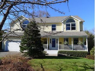 35 S Benson Cmns, Fairfield, CT 06824