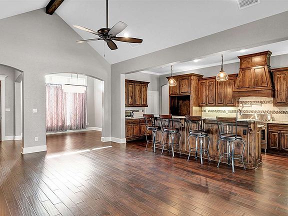 5th image of 18854 Spanish Oak Ct