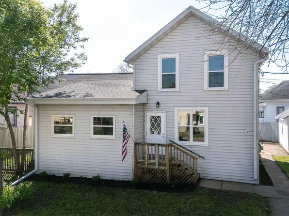 377 Ahnaip St, Menasha, WI 54952