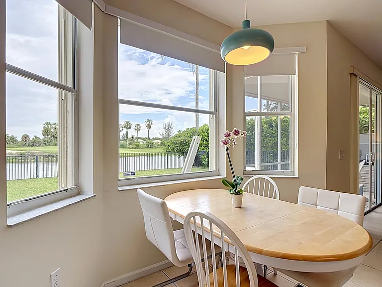1154 Oakwater Dr — Photo 13