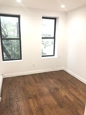 Rented by Rapid Realty Forest Hills | media 9