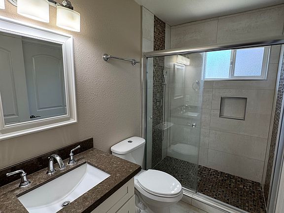5th image of 1579 Willowhaven Ct
