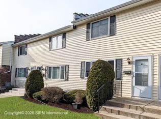 47 Stoneledge Ct, Buffalo, NY