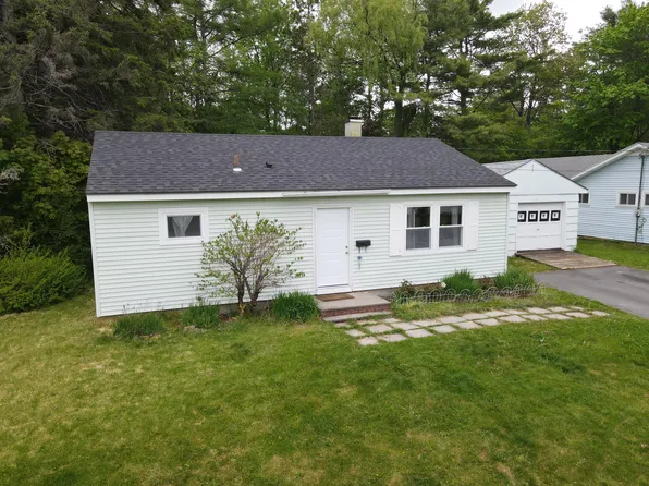 7 Mainewood Avenue, Orono, ME 04473
