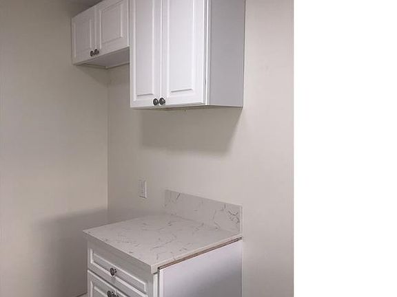 2nd image of 1044 W 110th St APT 7
