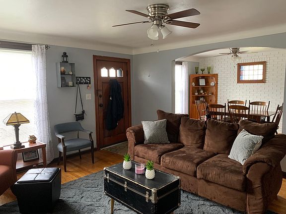 3rd image of 4358 Fairview Ave