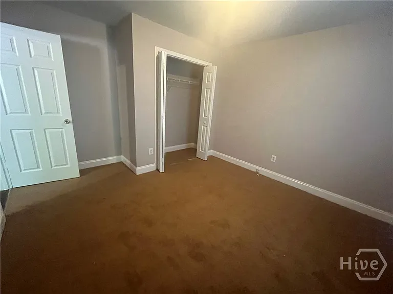 160 Fair Oaks Dr — Photo 6