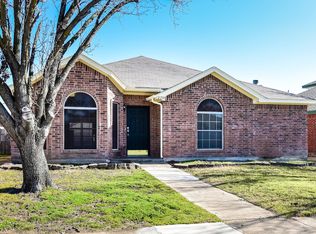 2708 Hidden Springs Dr, Mesquite, TX 75181